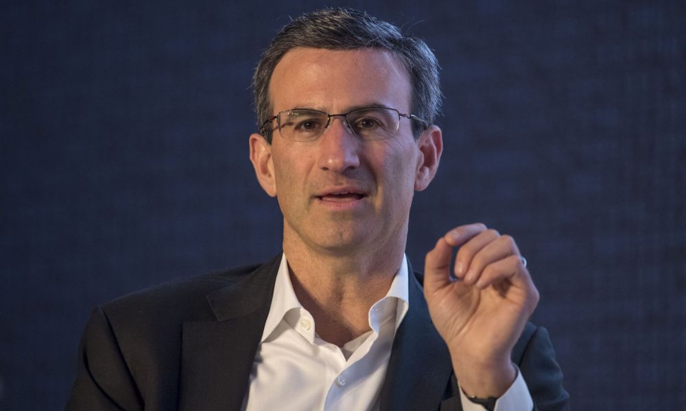What Do Public Photos of Peter Orszag Actually Show?